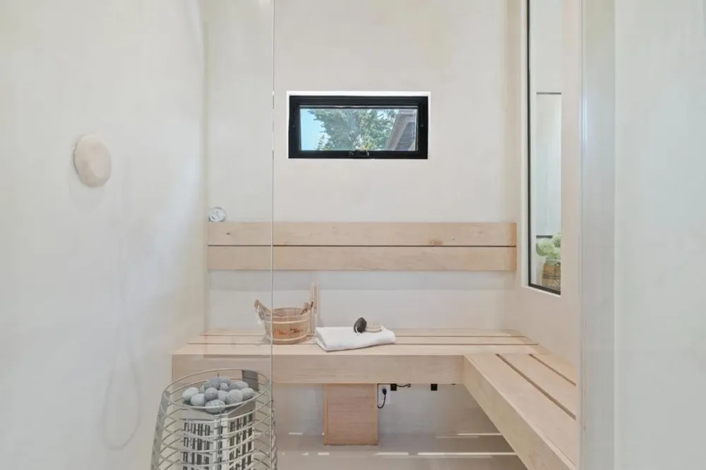 947 Colonial Lane Palo Alto, CA 94303
