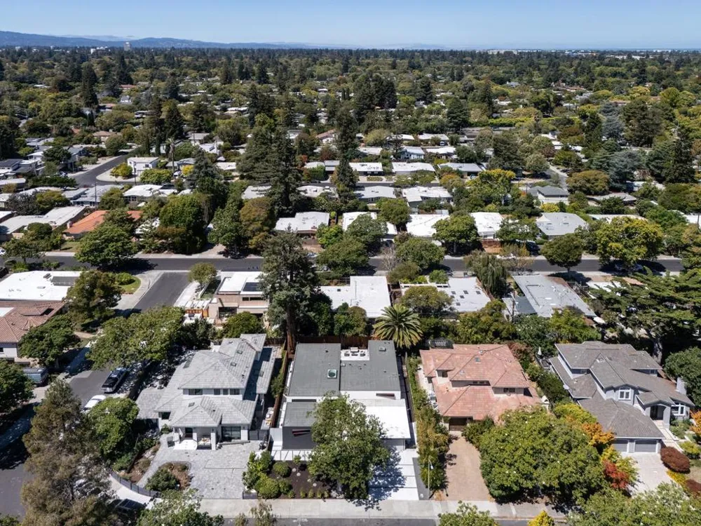 947 Colonial Lane Palo Alto, CA 94303