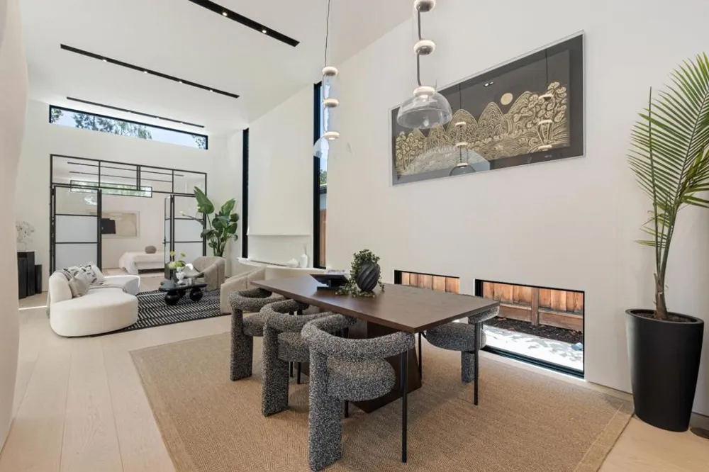 947 Colonial Lane Palo Alto, CA 94303