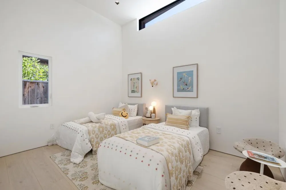 947 Colonial Lane Palo Alto, CA 94303