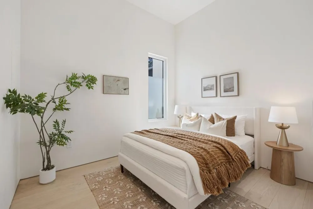 947 Colonial Lane Palo Alto, CA 94303