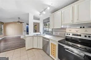 4273 CLARK CIR SE Acworth, GA 30102