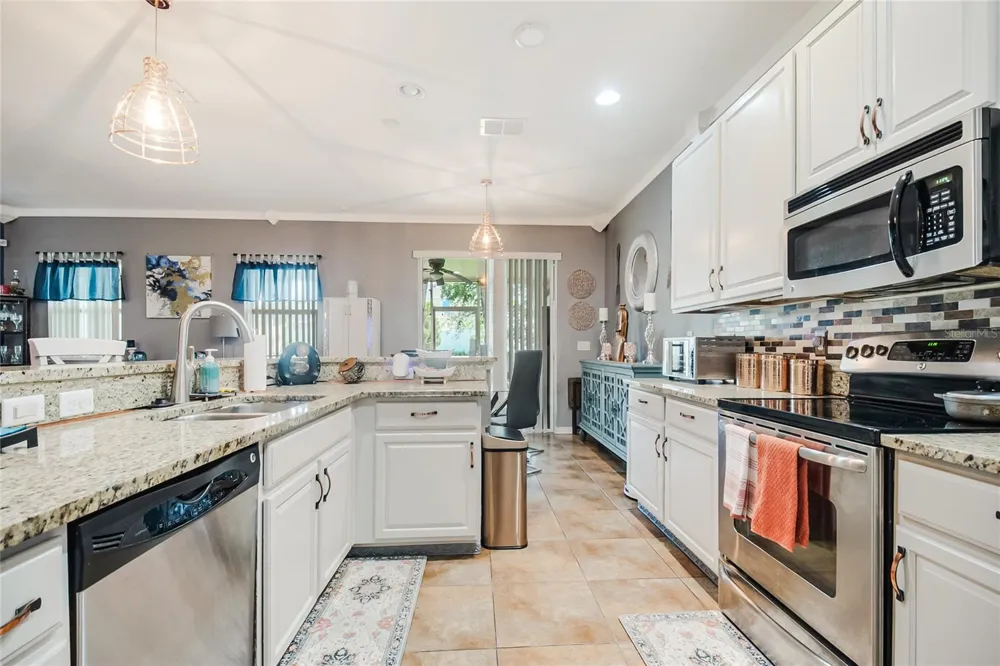 2843 JASPER RUN Kissimmee, FL 34758