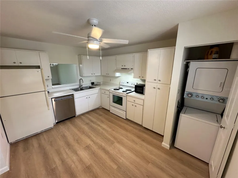 113 PINEHURST DRIVE #113 Bradenton, FL 34210