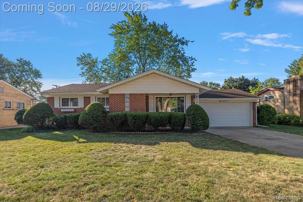 8860 Kidley Drive Sterling Heights City, MI 48314