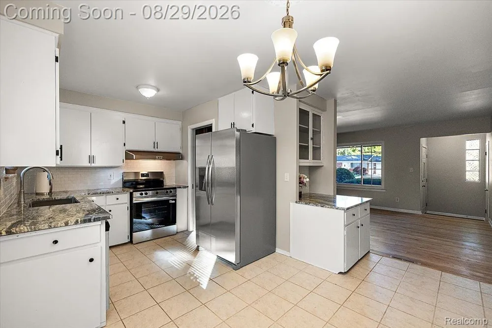 8860 Kidley Drive Sterling Heights City, MI 48314