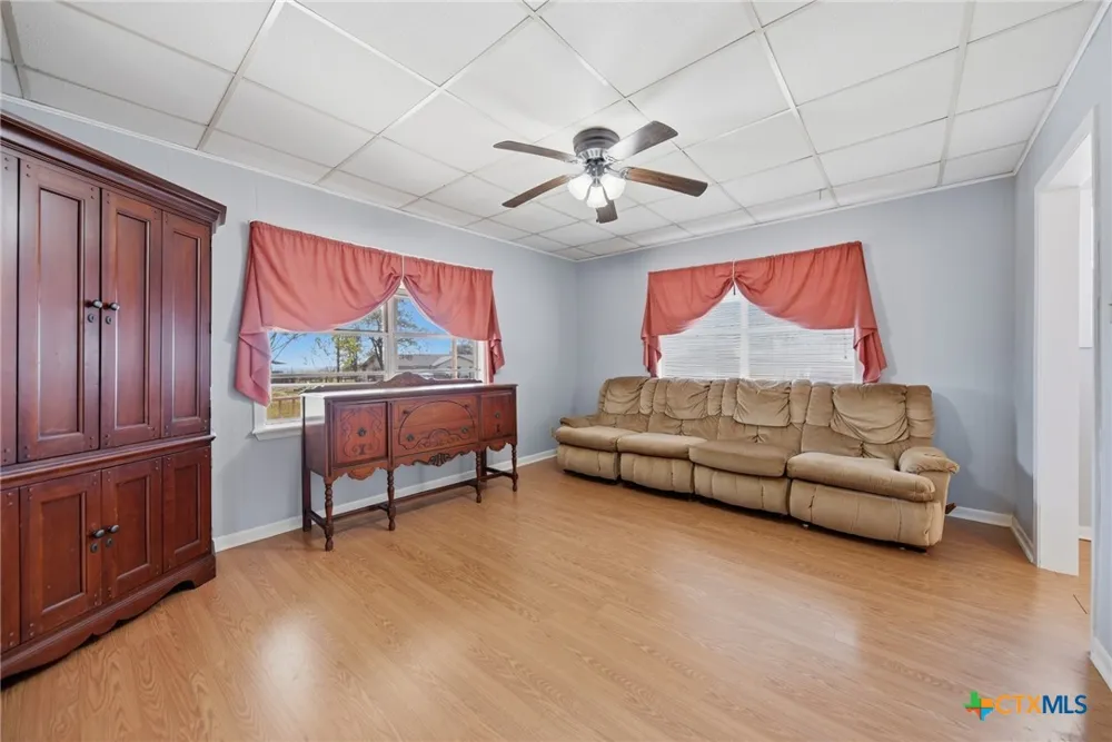 1134 State Higway 95 Shiner, TX 77984