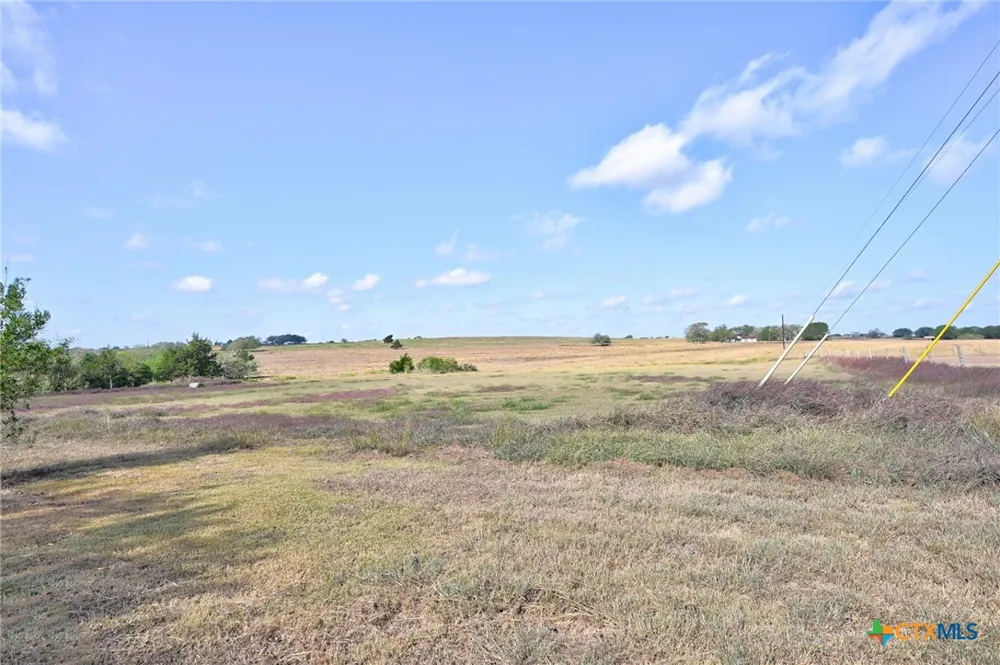 1134 State Higway 95 Shiner, TX 77984