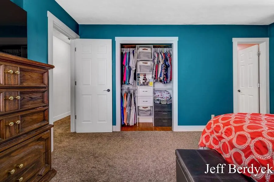 934 Harding Street NW Walker City, MI 49544