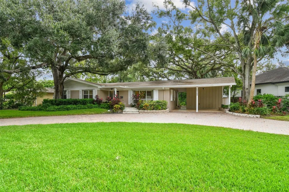 4508 HENDERSON BOULEVARD Tampa, FL 33629