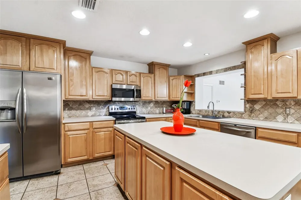 4508 HENDERSON BOULEVARD Tampa, FL 33629