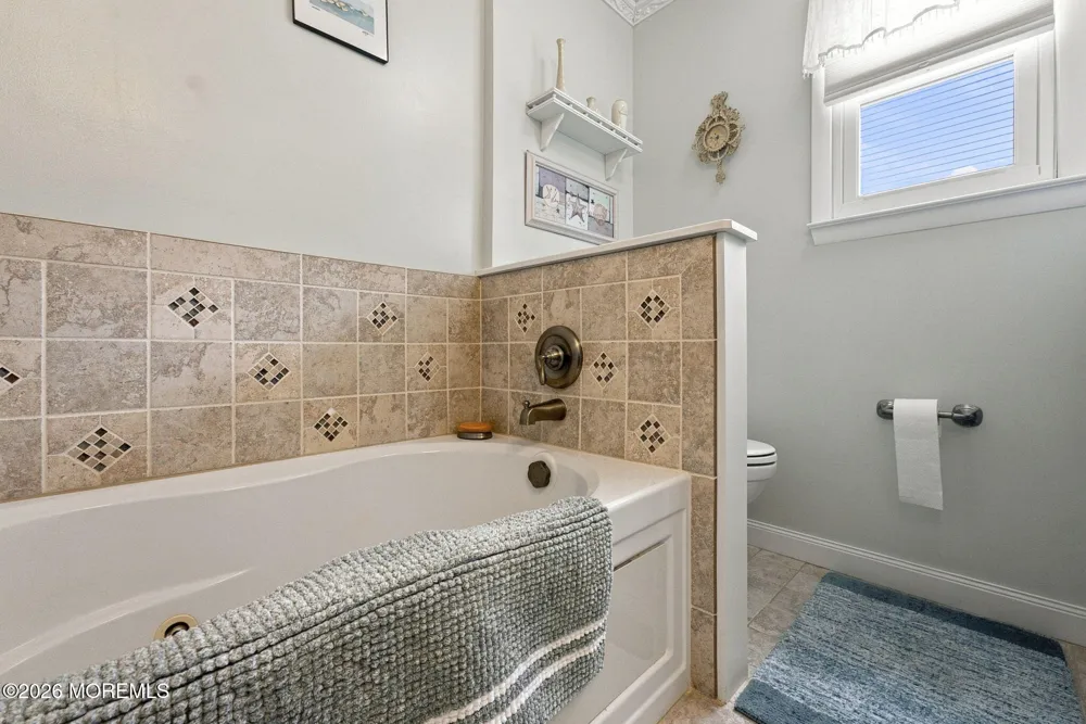 48 Markwood Drive Howell, NJ 07731