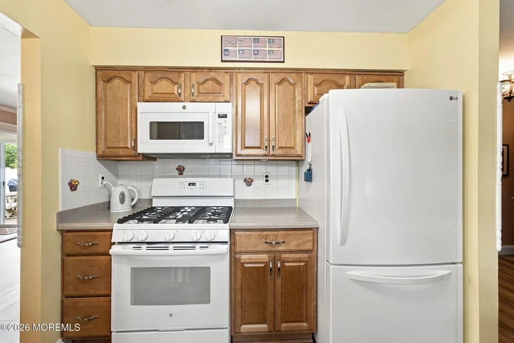 48 Markwood Drive Howell, NJ 07731