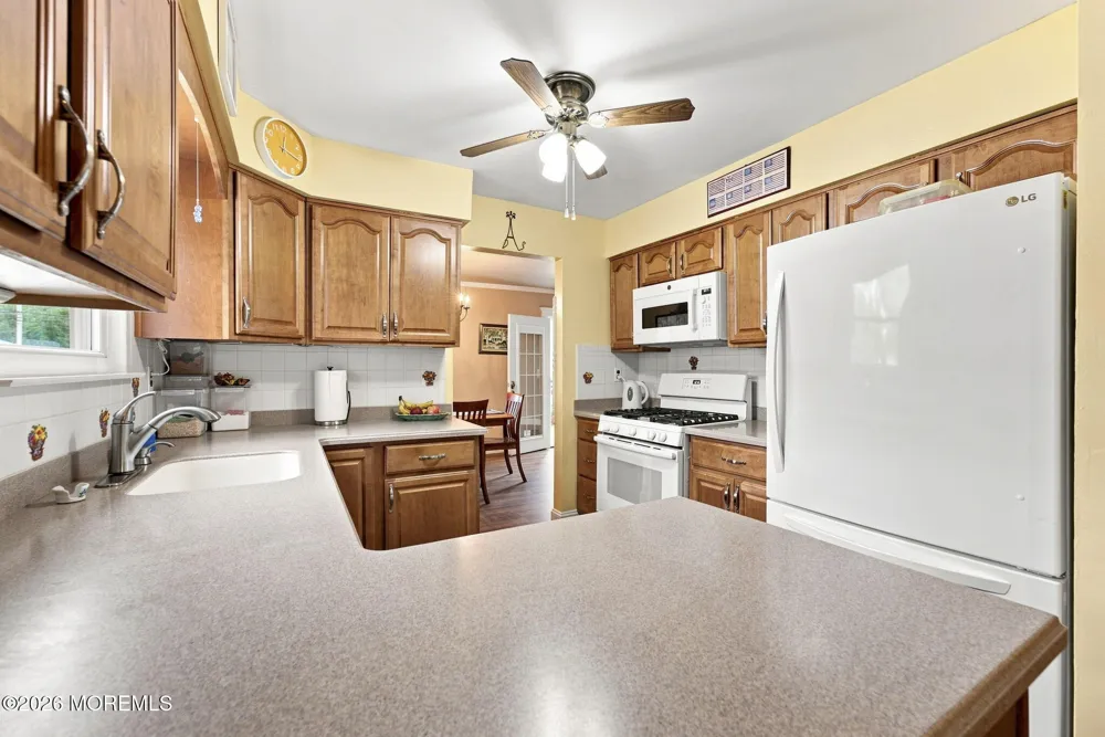 48 Markwood Drive Howell, NJ 07731