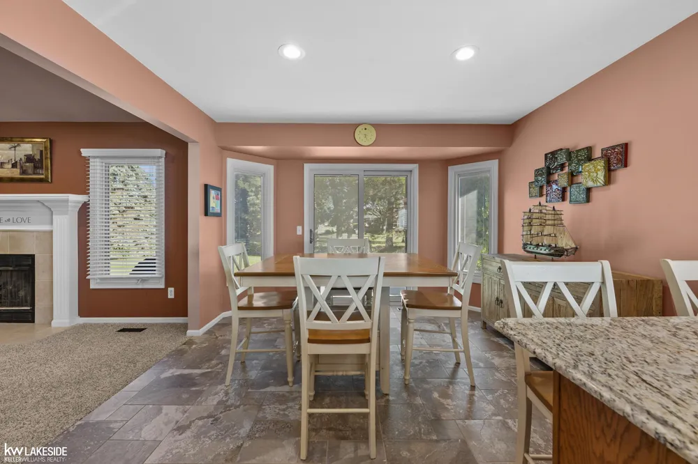 21225 Parkstone Drive Macomb Township, MI 48044