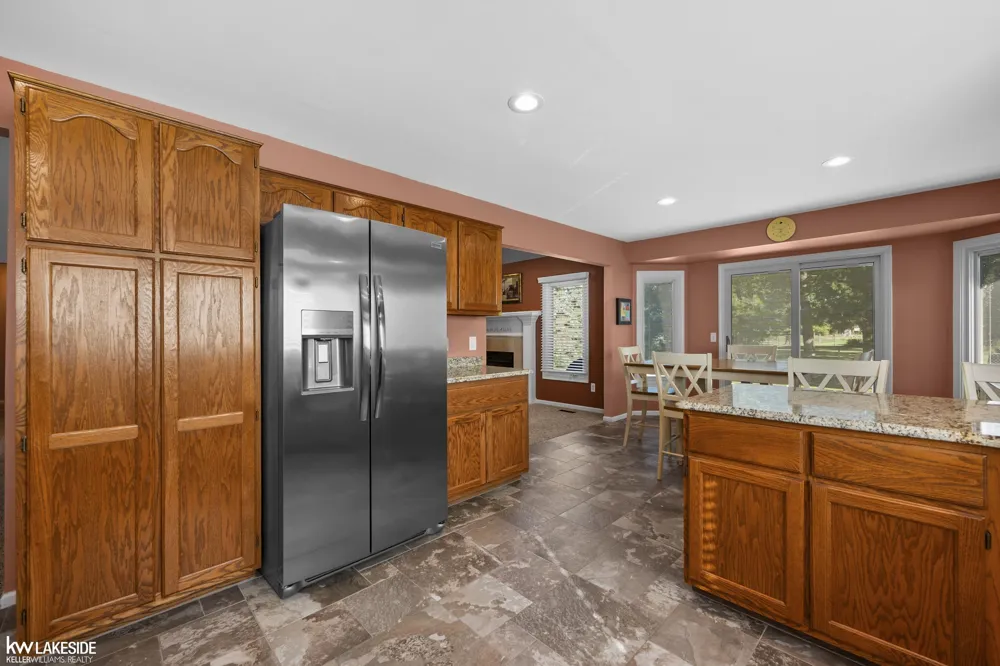 21225 Parkstone Drive Macomb Township, MI 48044
