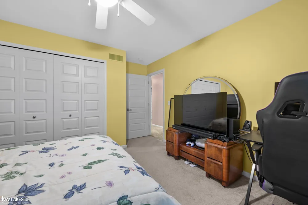 21225 Parkstone Drive Macomb Township, MI 48044
