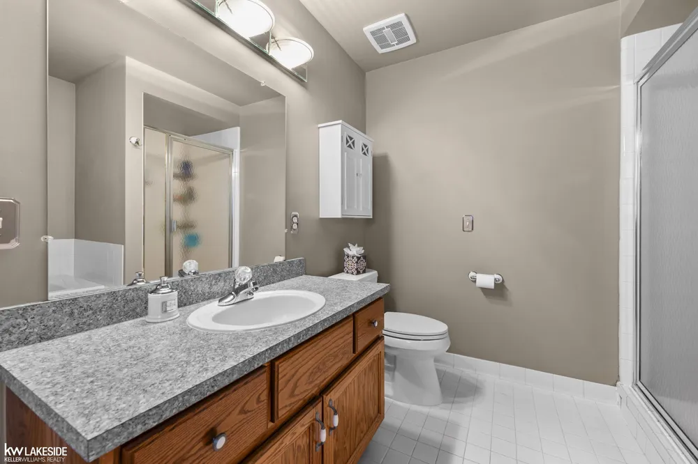 21225 Parkstone Drive Macomb Township, MI 48044