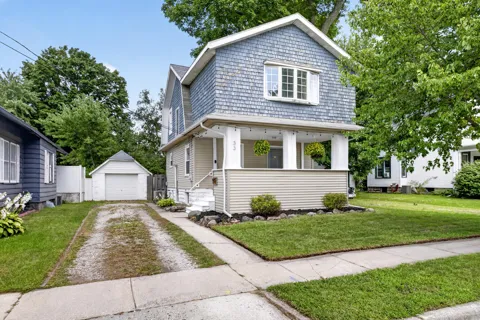 33 E 2nd Street