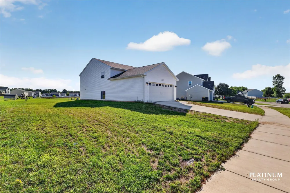 217 Vansen Drive Kent City, MI 49330