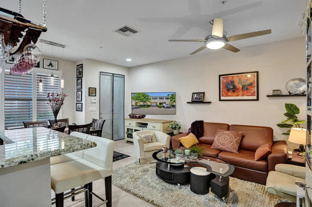 612 SW 3RD AVENUE Pompano Beach, FL 33060
