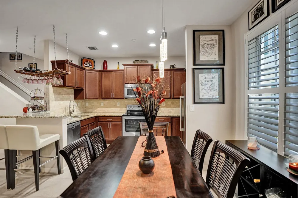 612 SW 3RD AVENUE Pompano Beach, FL 33060