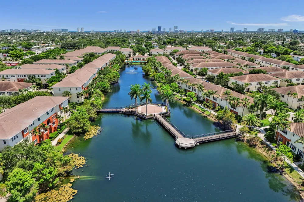 612 SW 3RD AVENUE Pompano Beach, FL 33060