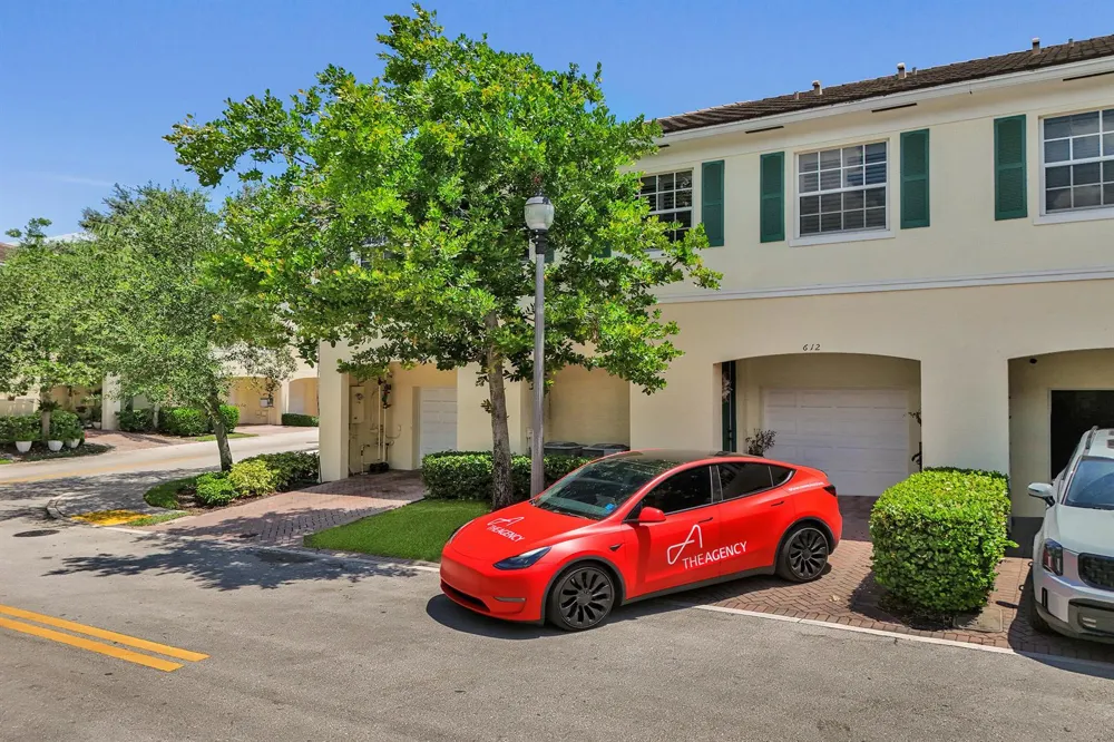 612 SW 3RD AVENUE Pompano Beach, FL 33060