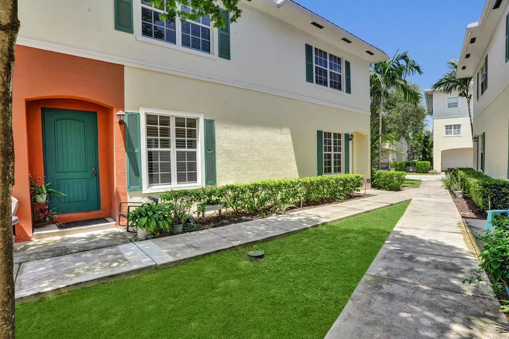 612 SW 3RD AVENUE Pompano Beach, FL 33060