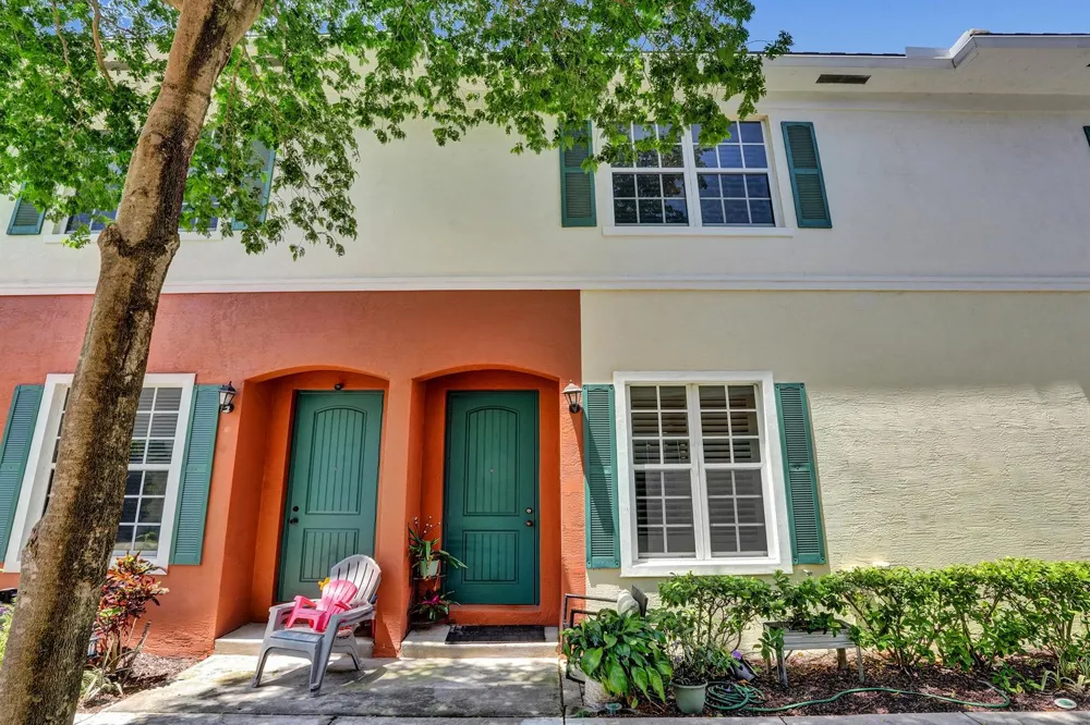 612 SW 3RD AVENUE Pompano Beach, FL 33060