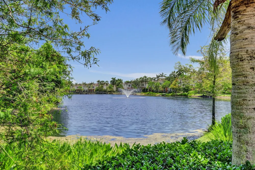 612 SW 3RD AVENUE Pompano Beach, FL 33060