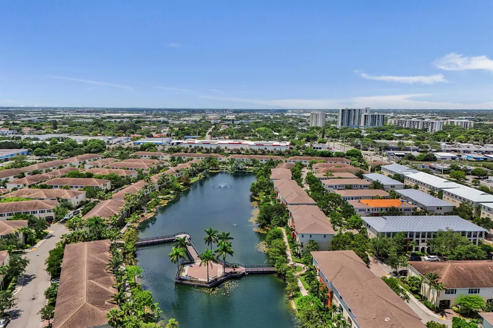 612 SW 3RD AVENUE Pompano Beach, FL 33060
