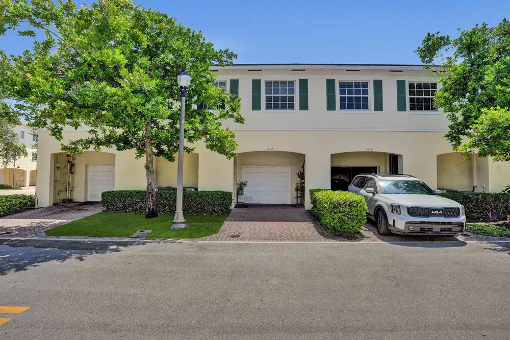 612 SW 3RD AVENUE Pompano Beach, FL 33060