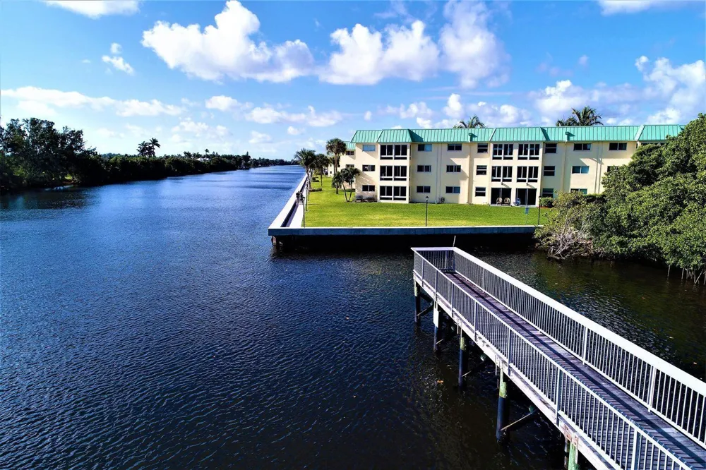 21 COLONIAL CLUB DRIVE #303 Boynton Beach, FL 33435