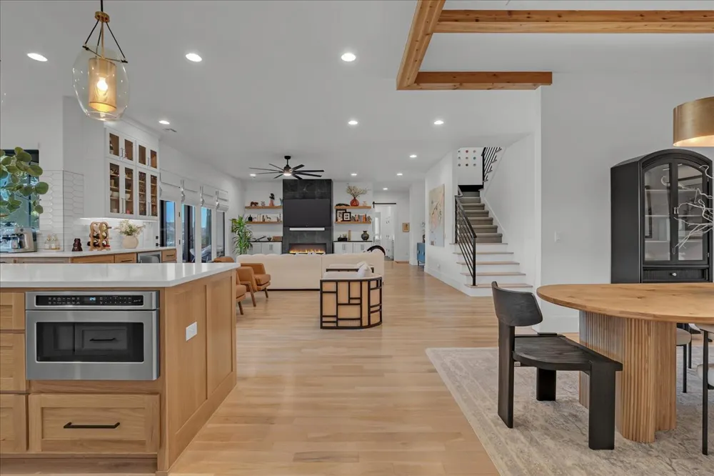 12910 S 28th Place Bixby, OK 74008