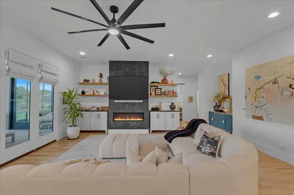 12910 S 28th Place Bixby, OK 74008