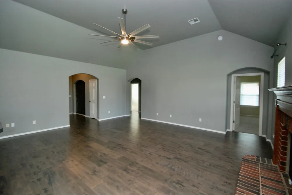 4944 S 204 AVENUE E Broken Arrow, OK 74014