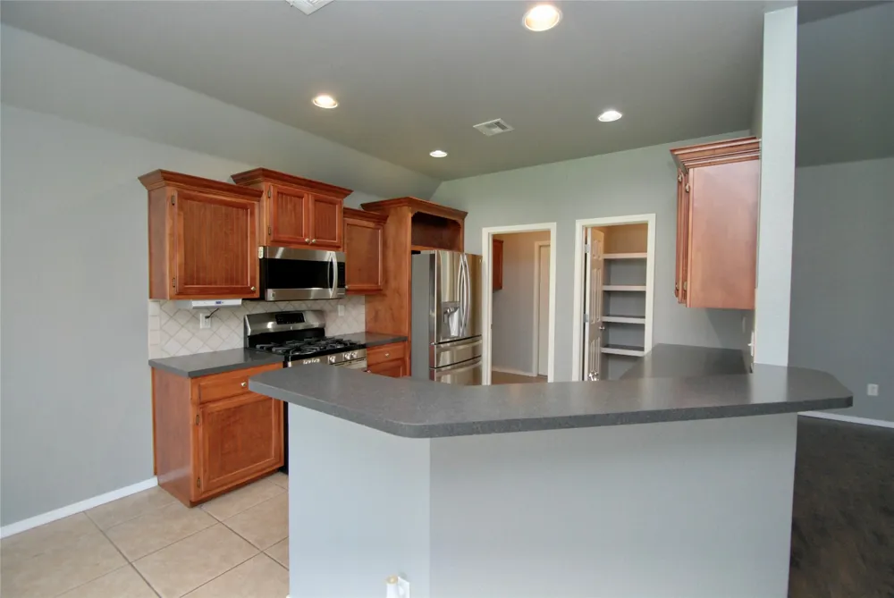 4944 S 204 AVENUE E Broken Arrow, OK 74014