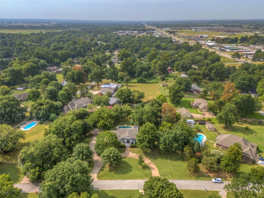 8242 E 114th Street Bixby, OK 74008