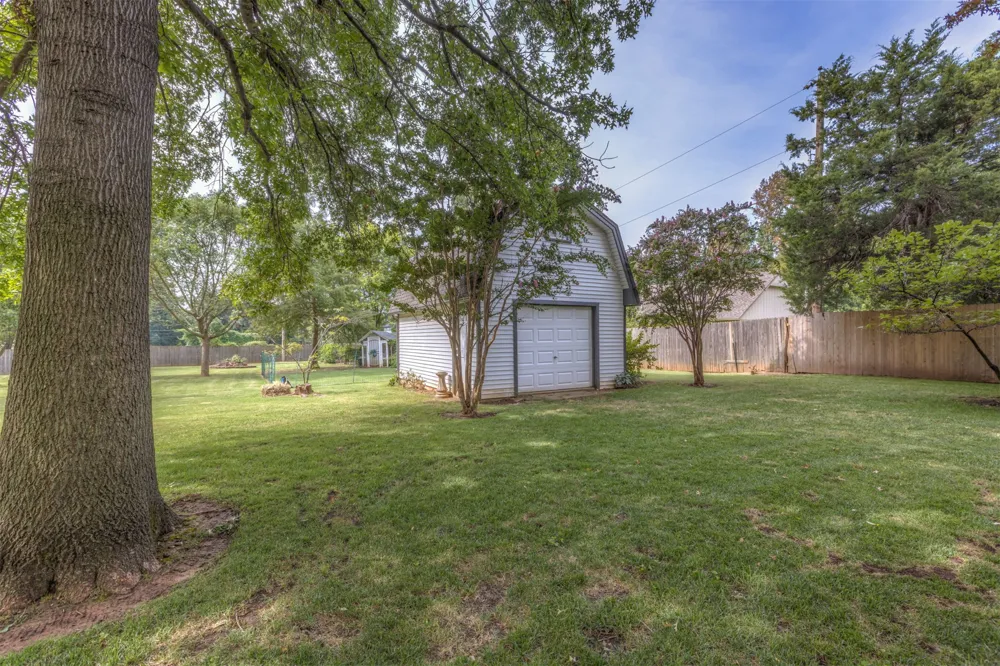 8242 E 114th Street Bixby, OK 74008