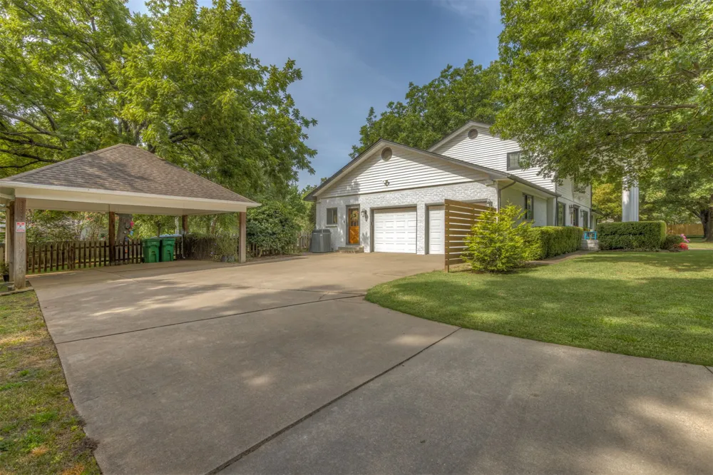 8242 E 114th Street Bixby, OK 74008