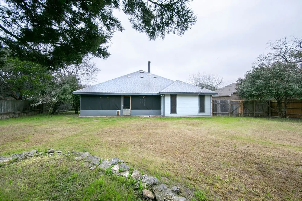 13102 Villa Park Drive Austin, TX 78729