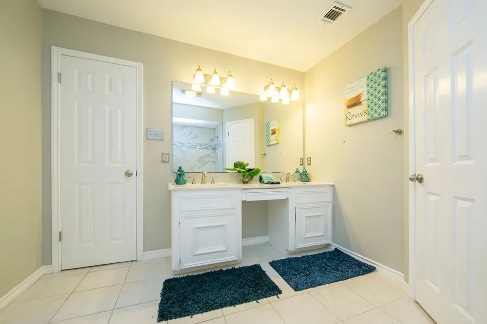 13102 Villa Park Drive Austin, TX 78729