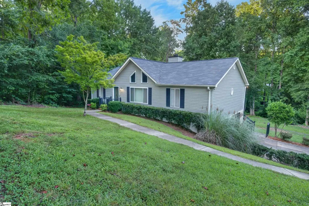 1509 Winding Way Taylors, SC 29687