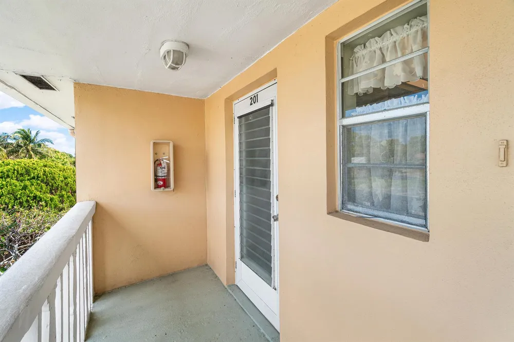 108 NE 20TH AVENUE NE #201 Boynton Beach, FL 33435