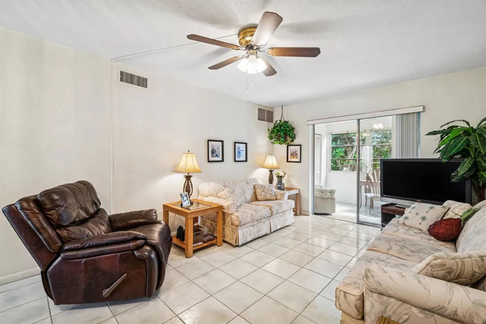 108 NE 20TH AVENUE NE #201 Boynton Beach, FL 33435