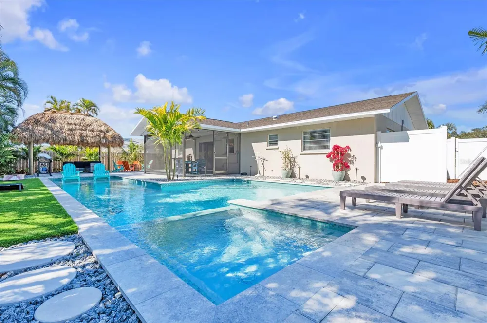 5211 17TH AVENUE W Bradenton, FL 34209