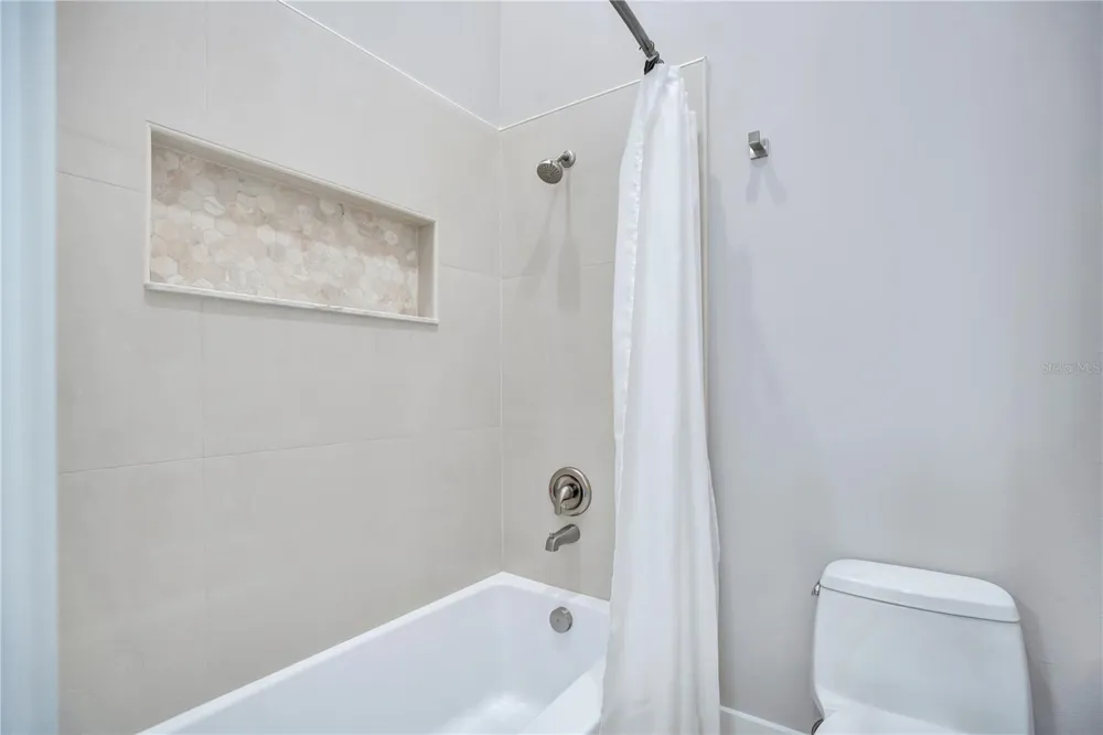 2207 KINDEL AVENUE Winter Park, FL 32789