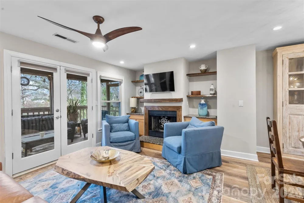 13820 Queens Harbor Road Charlotte, NC 28278