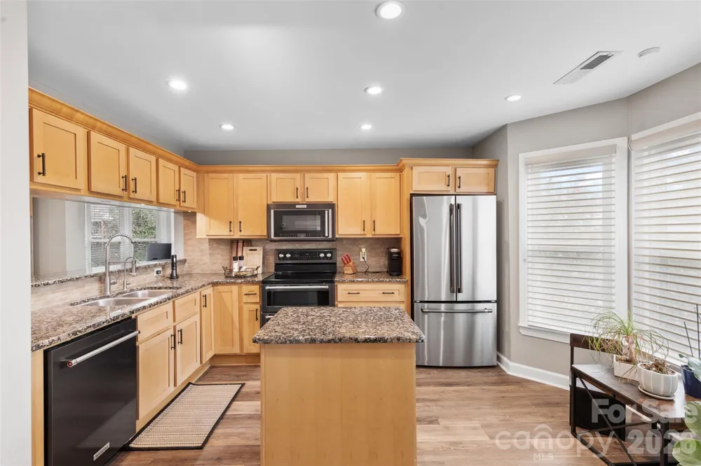13820 Queens Harbor Road Charlotte, NC 28278